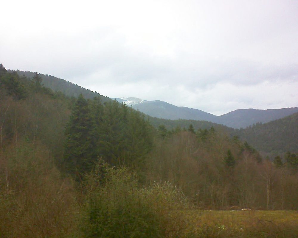 Le petit ballon vu depuis le Domaine Langmatt à Murbach le 24.12.2021 à 10:30 Le petit ballon (Alsace, Vosges) le 24.12.2021 à 10:30