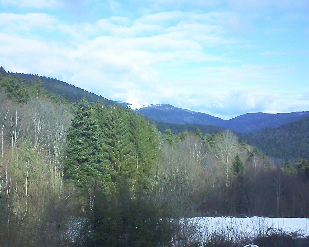 Le petit ballon vu depuis le Domaine Langmatt à Murbach le 21.01.2022 à 11:30 Le petit ballon (Alsace, Vosges) le 21.01.2022 à 11:30