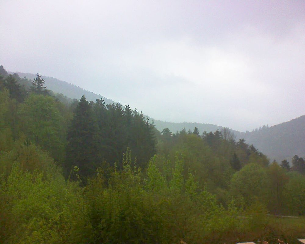 Le petit ballon vu depuis le Domaine Langmatt à Murbach le 30.04.2022 à 14:00 Le petit ballon (Alsace, Vosges) le 30.04.2022 à 14:00