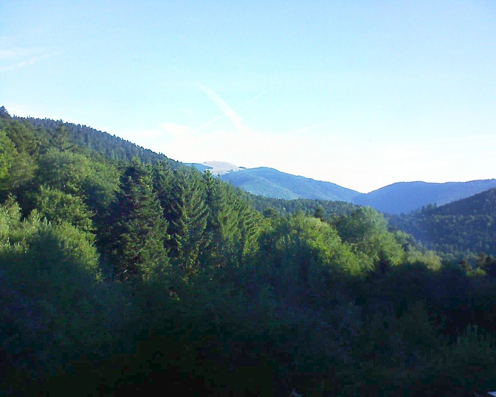 Le petit ballon vu depuis le Domaine Langmatt à Murbach le 04.08.2022 à 08:15 Le petit ballon (Alsace, Vosges) le 04.08.2022 à 08:15