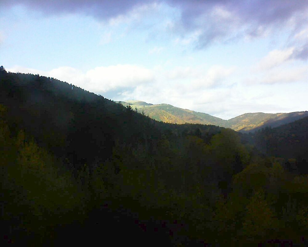 Le petit ballon vu depuis le Domaine Langmatt à Murbach le 24.11.2022 à 13:15 Le petit ballon (Alsace, Vosges) le 24.11.2022 à 13:15