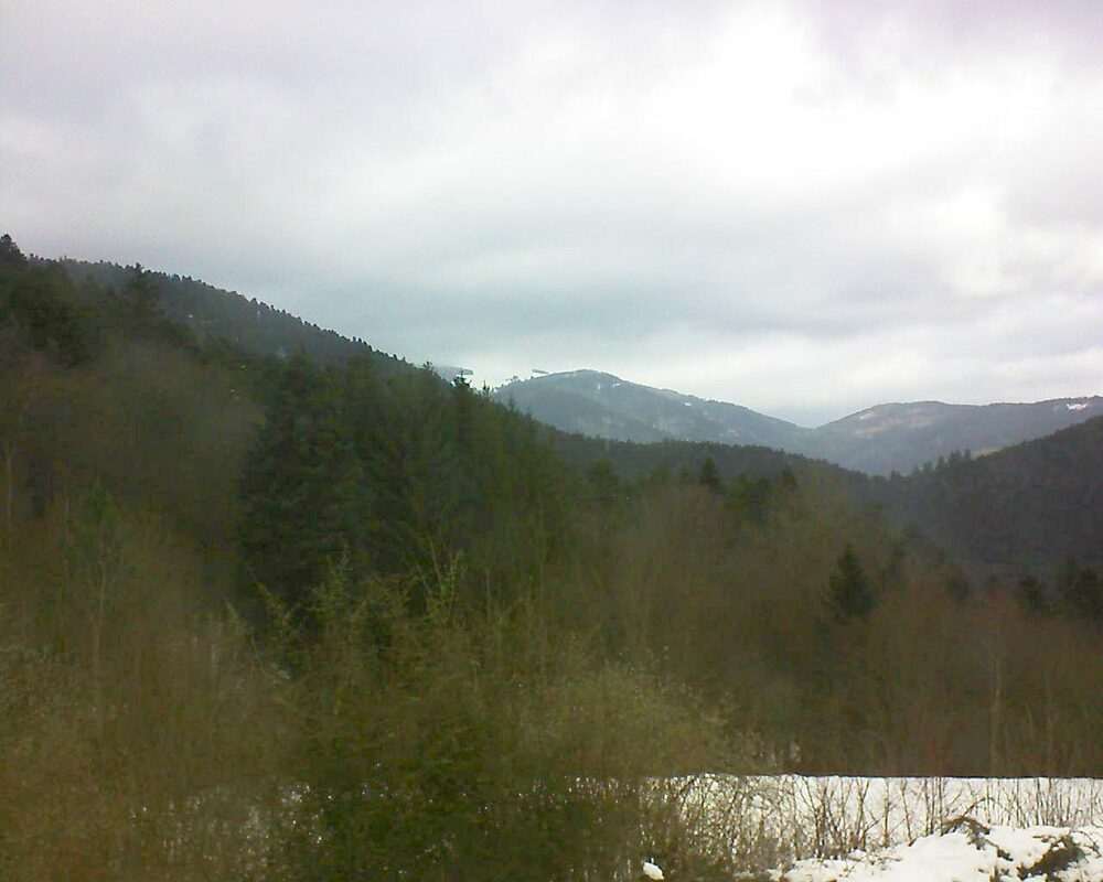 Le petit ballon vu depuis le Domaine Langmatt à Murbach le 01.02.2023 à 10:45 Le petit ballon (Alsace, Vosges) le 01.02.2023 à 10:45
