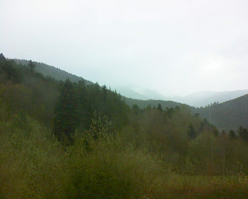 Le petit ballon vu depuis le Domaine Langmatt à Murbach le 13.04.2023 à 08:00 Le petit ballon (Alsace, Vosges) le 13.04.2023 à 08:00