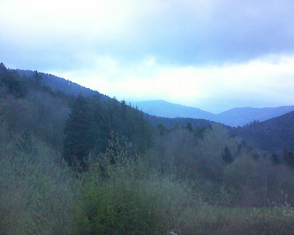 Le petit ballon vu depuis le Domaine Langmatt à Murbach le 16.04.2023 à 07:00 Le petit ballon (Alsace, Vosges) le 16.04.2023 à 07:00