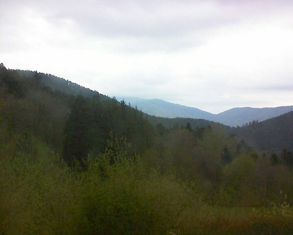 Le petit ballon vu depuis le Domaine Langmatt à Murbach le 20.04.2023 à 09:00 Le petit ballon (Alsace, Vosges) le 20.04.2023 à 09:00
