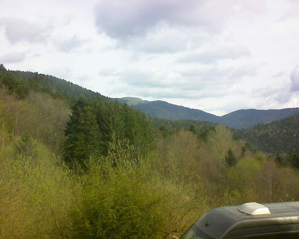 Le petit ballon vu depuis le Domaine Langmatt à Murbach le 23.04.2023 à 10:00 Le petit ballon (Alsace, Vosges) le 23.04.2023 à 10:00