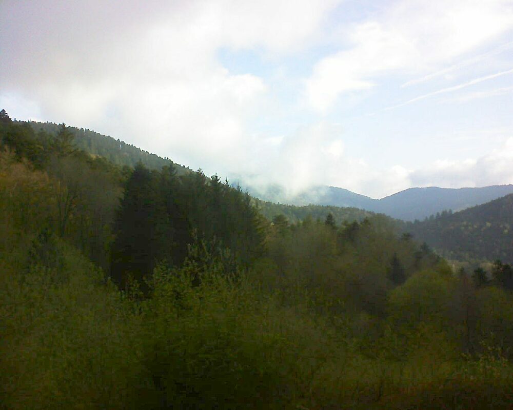 Le petit ballon vu depuis le Domaine Langmatt à Murbach le 26.04.2023 à 08:00 Le petit ballon (Alsace, Vosges) le 26.04.2023 à 08:00