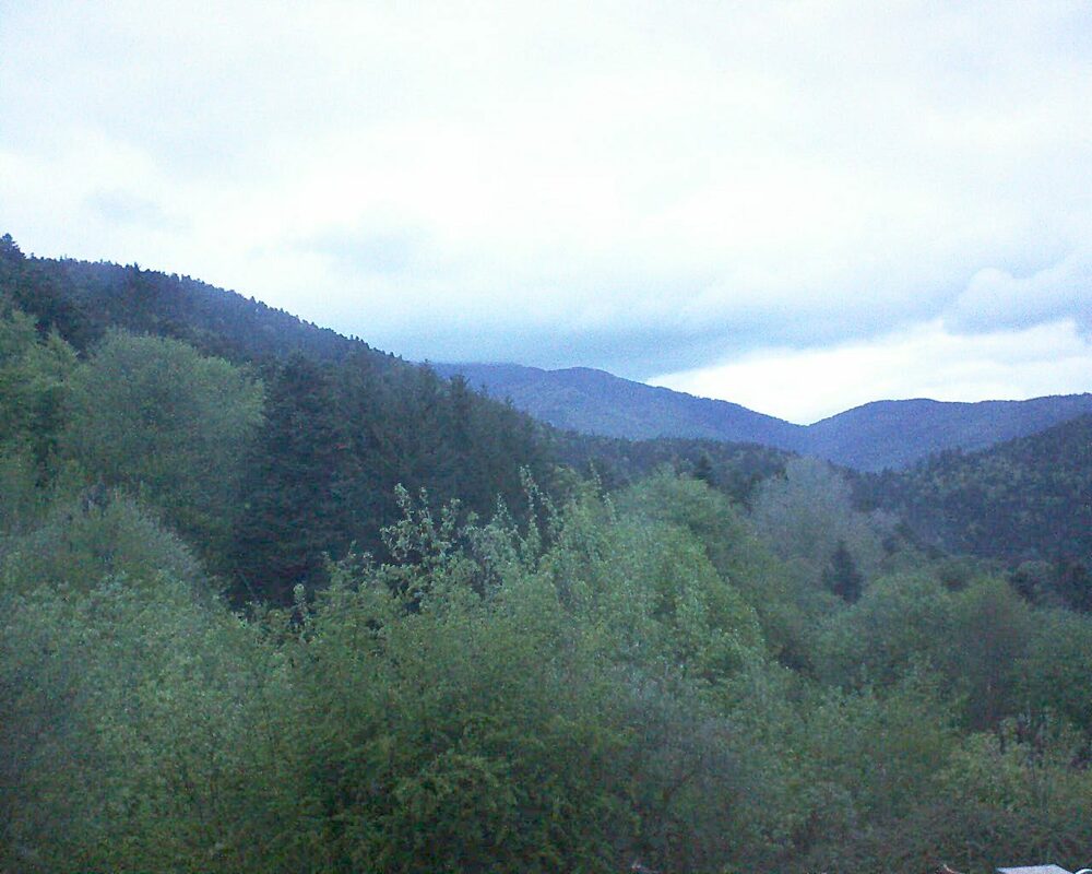 Le petit ballon vu depuis le Domaine Langmatt à Murbach le 11.05.2023 à 06:00 Le petit ballon (Alsace, Vosges) le 11.05.2023 à 06:00