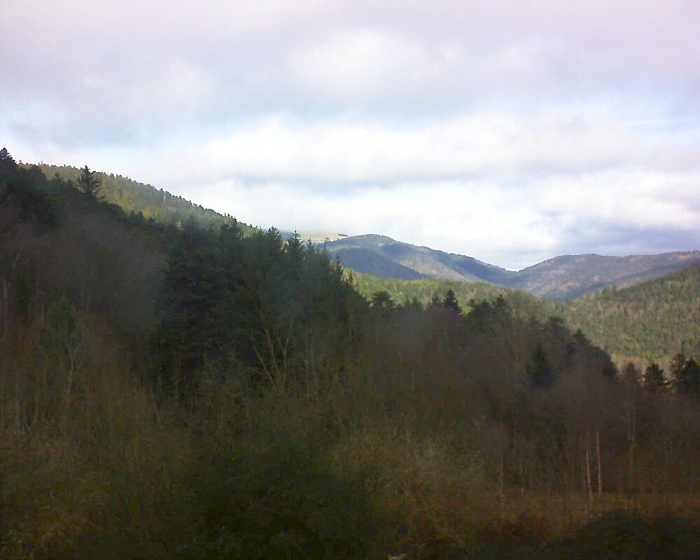 Le petit ballon vu depuis le Domaine Langmatt à Murbach le 06.02.2024 à 12:00 Le petit ballon (Alsace, Vosges) le 06.02.2024 à 12:00