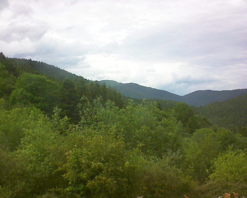 Le petit ballon vu depuis le Domaine Langmatt à Murbach le 27.05.2024 à 17:00 Le petit ballon (Alsace, Vosges) le 27.05.2024 à 17:00