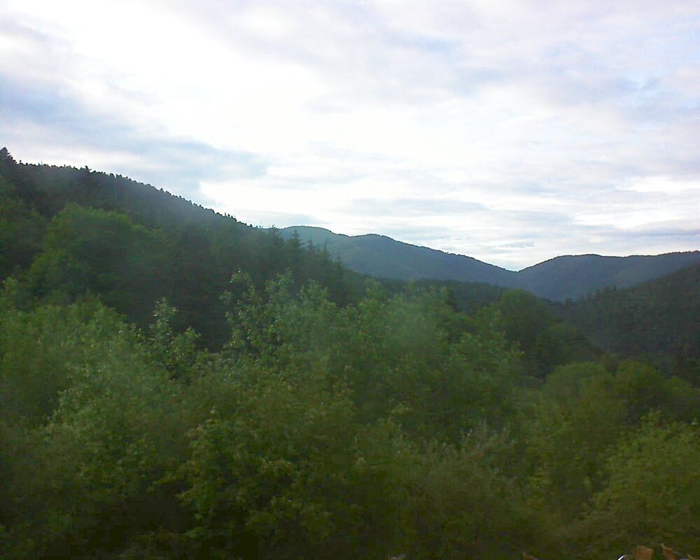 Le petit ballon vu depuis le Domaine Langmatt à Murbach le 28.05.2024 à 20:15 Le petit ballon (Alsace, Vosges) le 28.05.2024 à 20:15