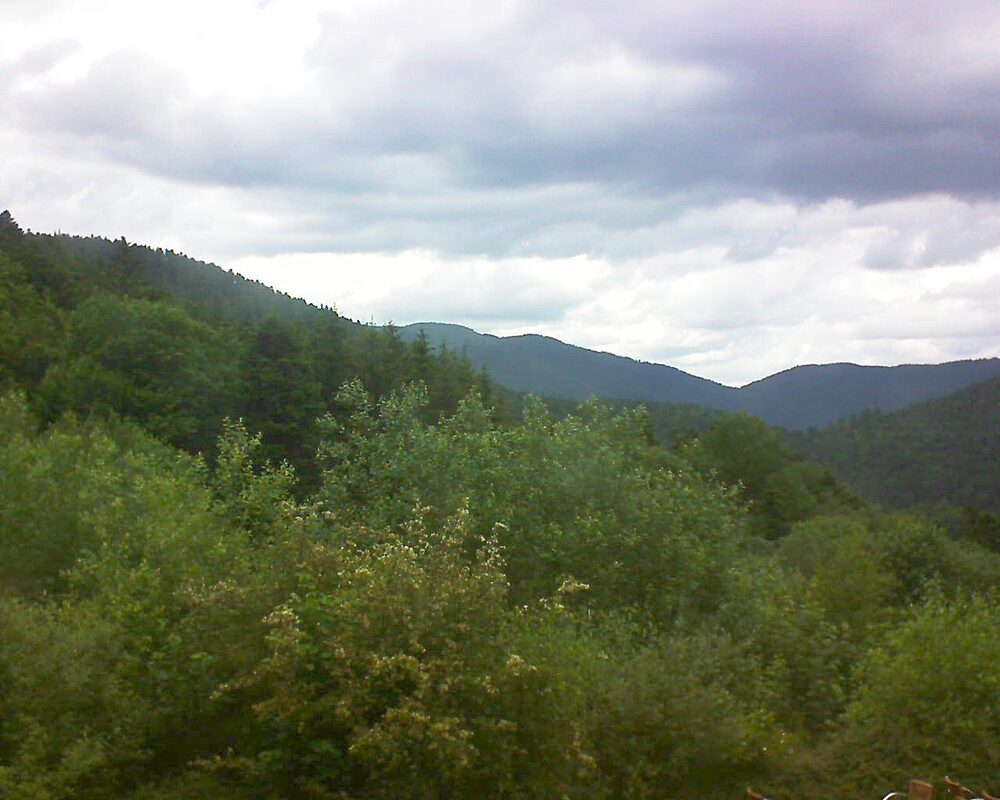 Le petit ballon vu depuis le Domaine Langmatt à Murbach le 11.06.2024 à 16:45 Le petit ballon (Alsace, Vosges) le 11.06.2024 à 16:45