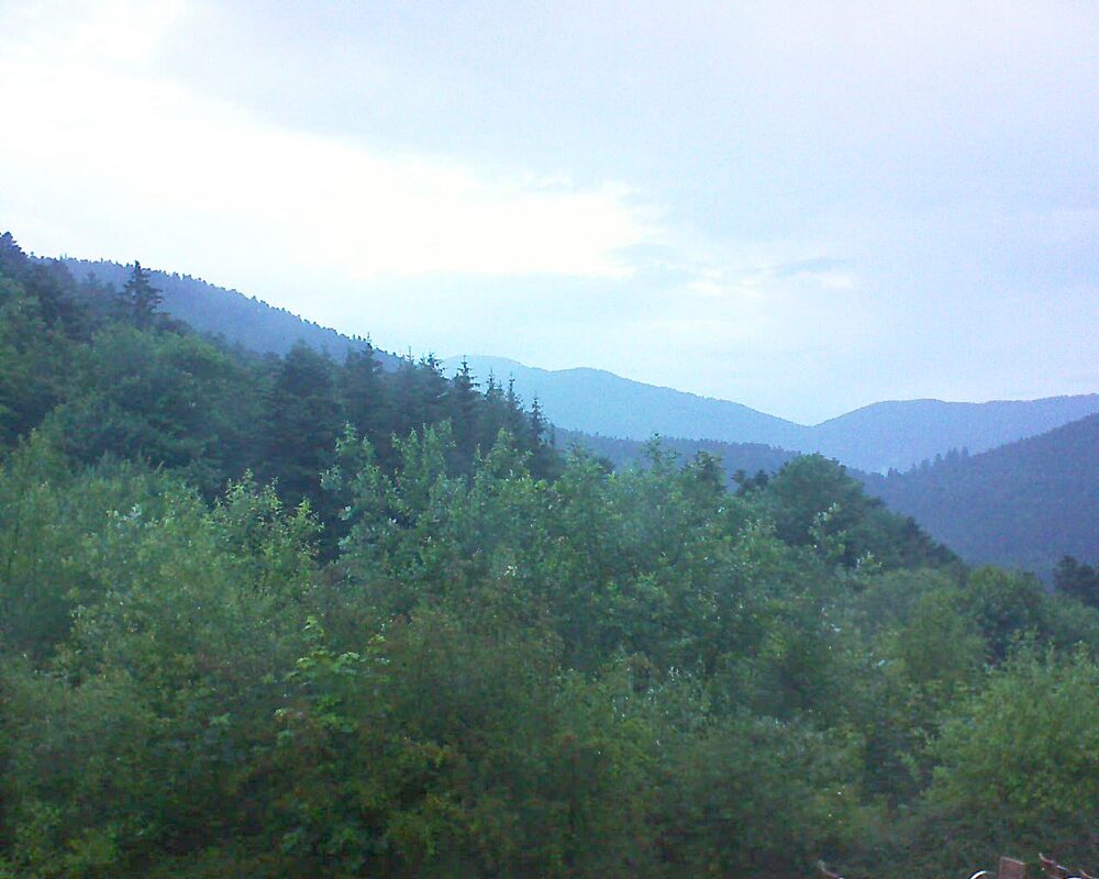 Le petit ballon vu depuis le Domaine Langmatt à Murbach le 19.06.2024 à 05:45 Le petit ballon (Alsace, Vosges) le 19.06.2024 à 05:45