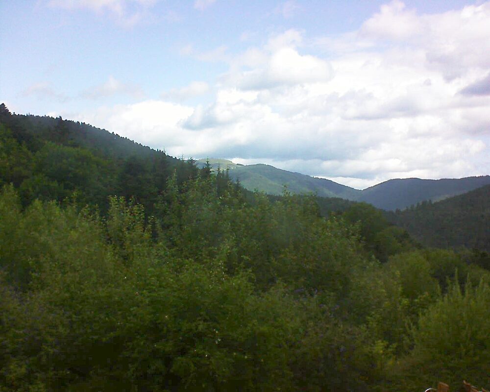 Le petit ballon vu depuis le Domaine Langmatt à Murbach le 16.07.2024 à 10:45 Le petit ballon (Alsace, Vosges) le 16.07.2024 à 10:45