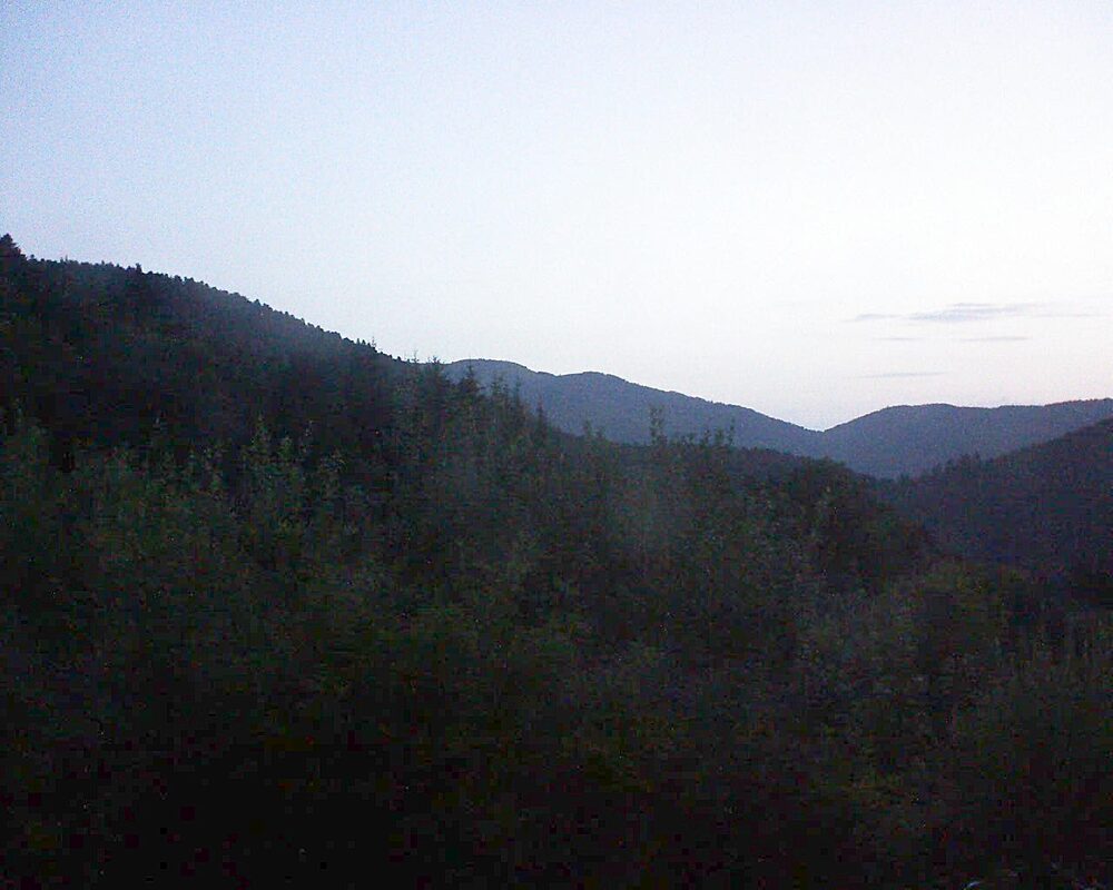Le petit ballon vu depuis le Domaine Langmatt à Murbach le 30.07.2024 à 05:45 Le petit ballon (Alsace, Vosges) le 30.07.2024 à 05:45