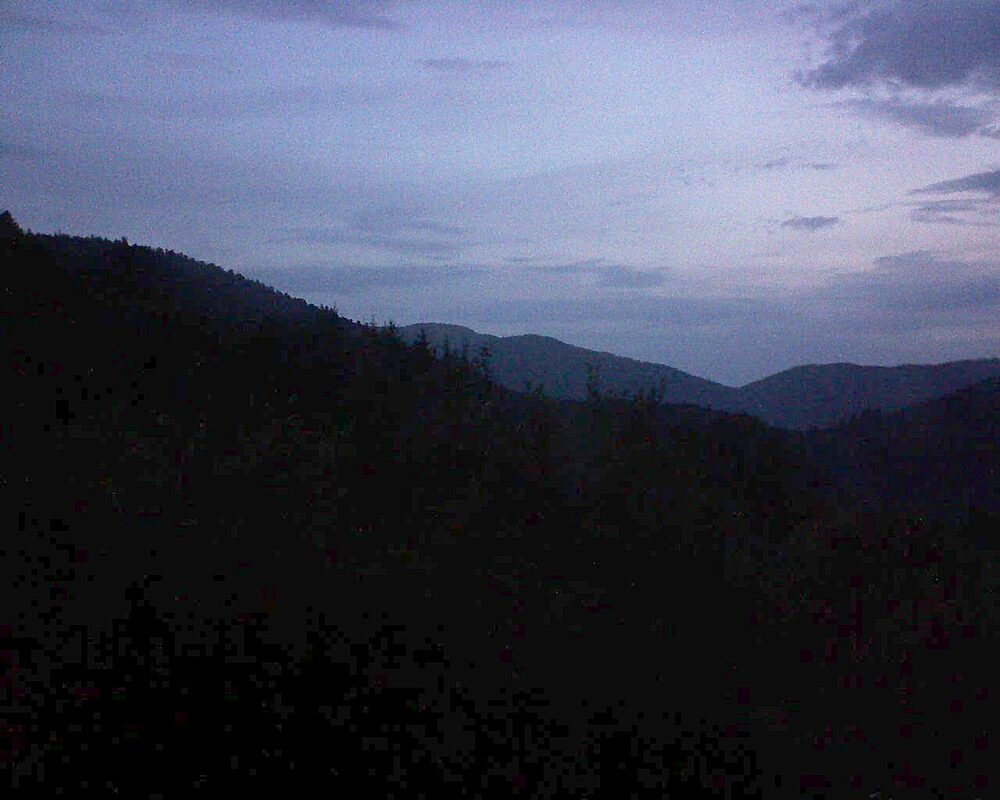 Le petit ballon vu depuis le Domaine Langmatt à Murbach le 01.08.2024 à 05:45 Le petit ballon (Alsace, Vosges) le 01.08.2024 à 05:45