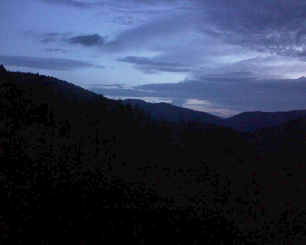 Le petit ballon vu depuis le Domaine Langmatt à Murbach le 02.08.2024 à 05:45 Le petit ballon (Alsace, Vosges) le 02.08.2024 à 05:45