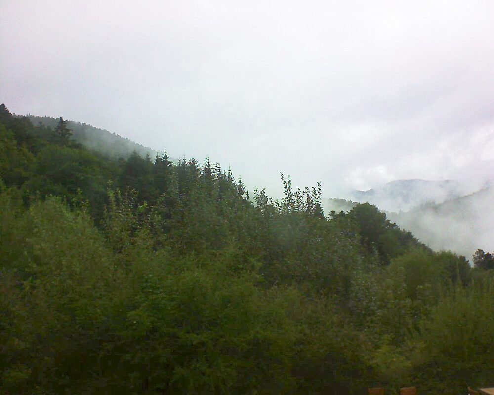 Le petit ballon vu depuis le Domaine Langmatt à Murbach le 18.08.2024 à 10:45 Le petit ballon (Alsace, Vosges) le 18.08.2024 à 10:45