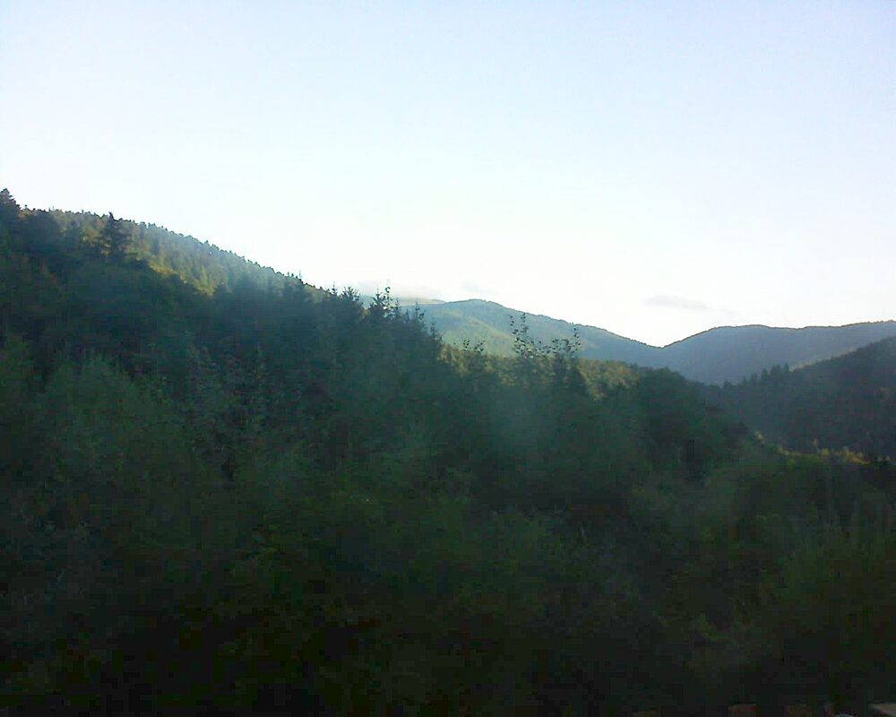 Le petit ballon vu depuis le Domaine Langmatt à Murbach le 29.09.2024 à 08:00 Le petit ballon (Alsace, Vosges) le 29.09.2024 à 08:00
