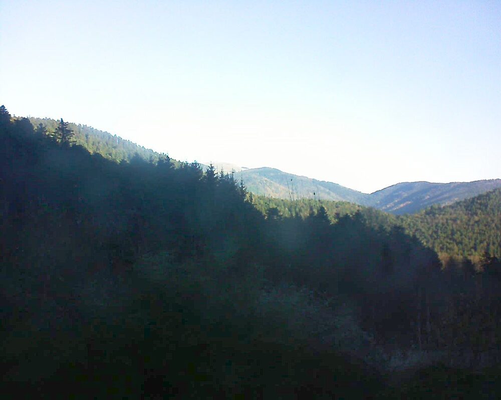 Le petit ballon vu depuis le Domaine Langmatt à Murbach le 29.11.2024 à 09:30 Le petit ballon (Alsace, Vosges) le 29.11.2024 à 09:30