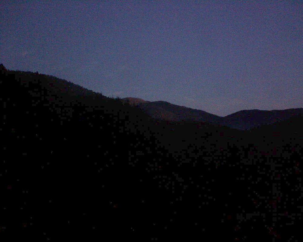 Le petit ballon vu depuis le Domaine Langmatt à Murbach le 30.11.2024 à 07:30 Le petit ballon (Alsace, Vosges) le 30.11.2024 à 07:30