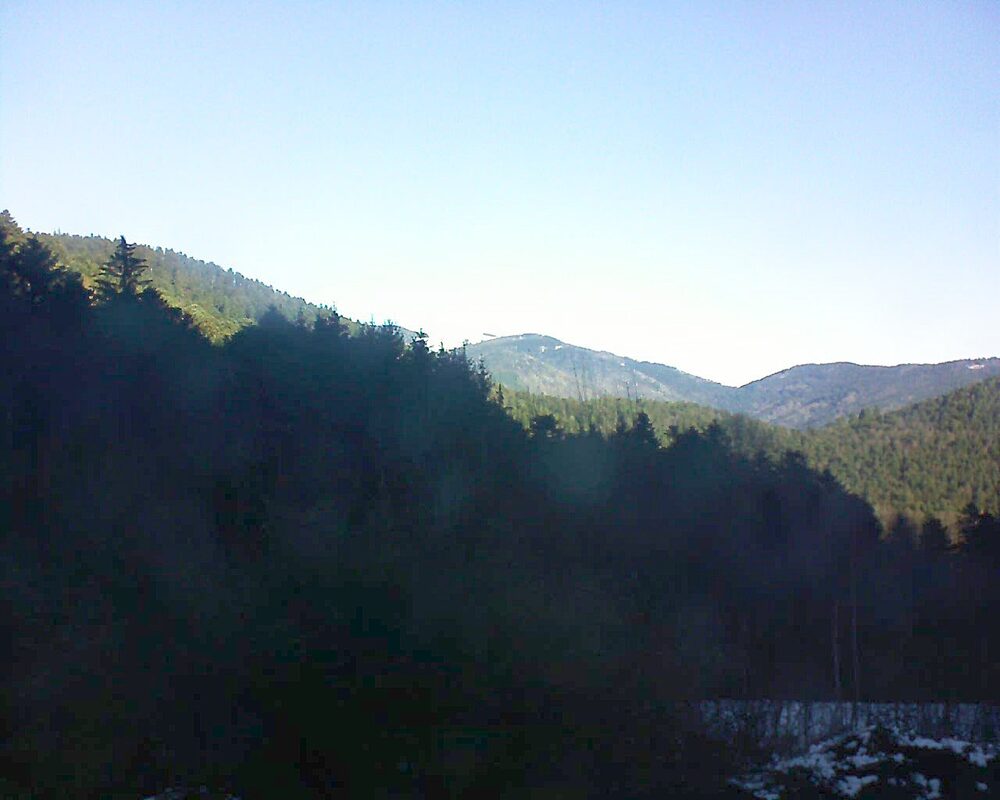 Le petit ballon vu depuis le Domaine Langmatt à Murbach le 28.12.2024 à 10:45 Le petit ballon (Alsace, Vosges) le 28.12.2024 à 10:45