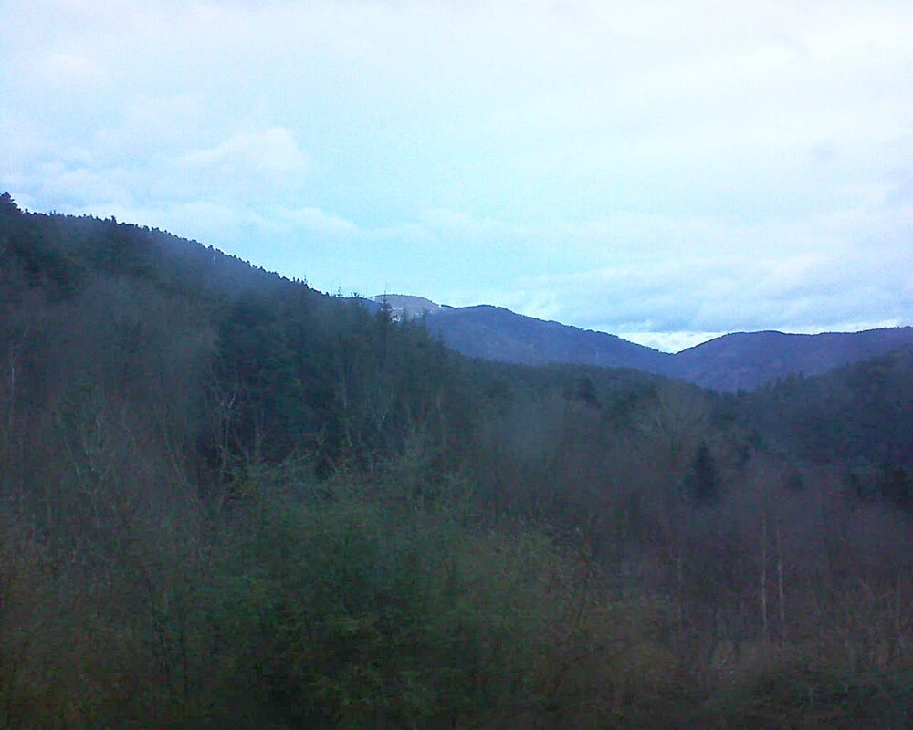 Le petit ballon vu depuis le Domaine Langmatt à Murbach le 08.01.2025 à 16:45 Le petit ballon (Alsace, Vosges) le 08.01.2025 à 16:45