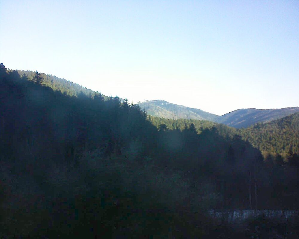 Le petit ballon vu depuis le Domaine Langmatt à Murbach le 11.01.2025 à 09:45 Le petit ballon (Alsace, Vosges) le 11.01.2025 à 09:45