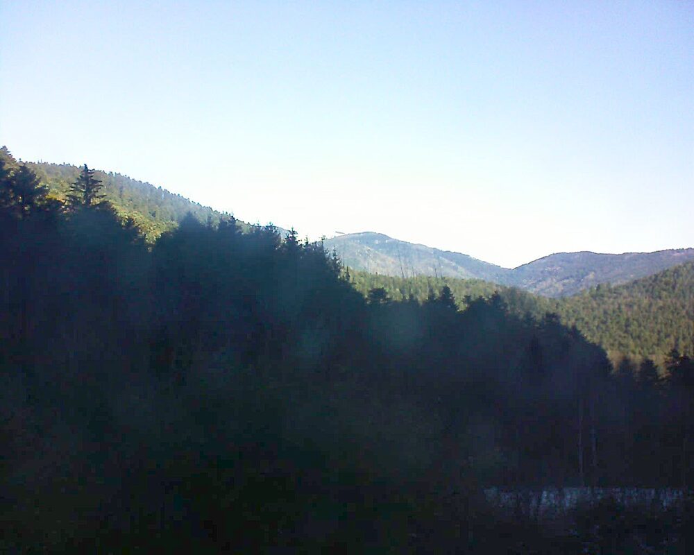 Le petit ballon vu depuis le Domaine Langmatt à Murbach le 11.01.2025 à 10:45 Le petit ballon (Alsace, Vosges) le 11.01.2025 à 10:45
