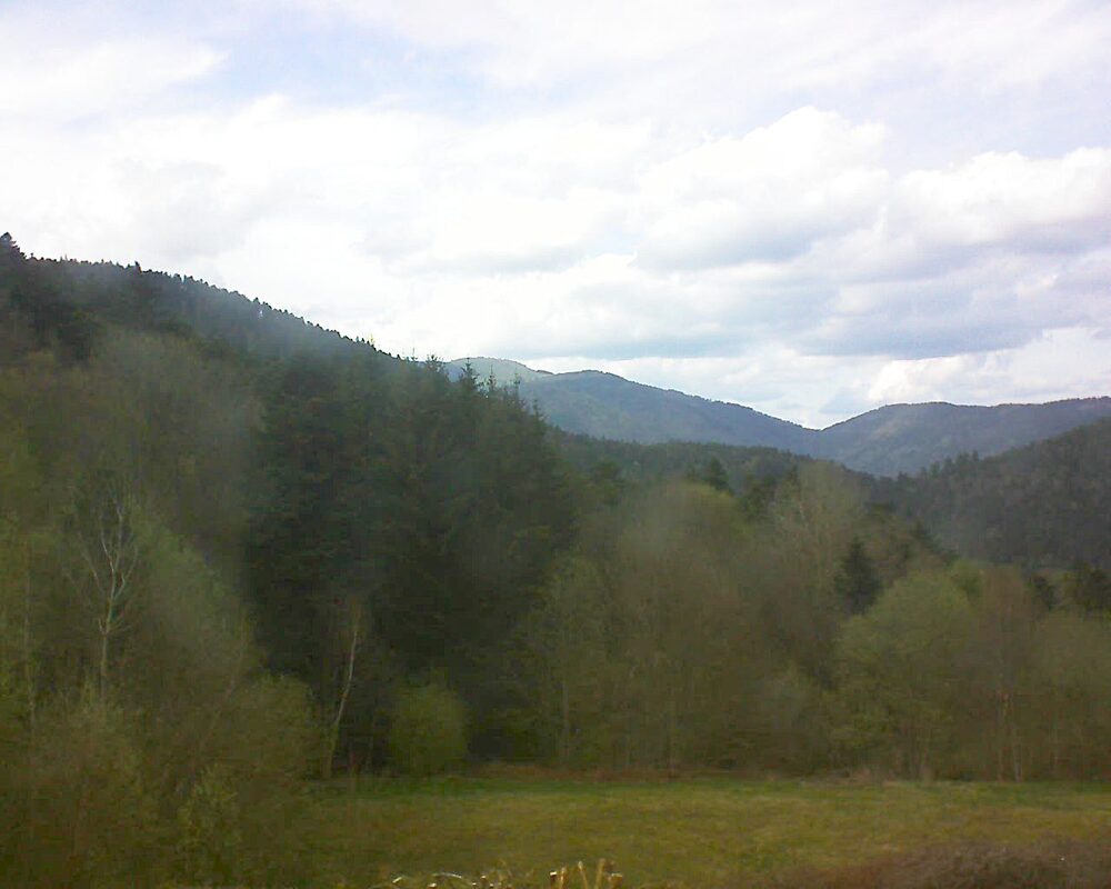 Le petit ballon vu depuis le Domaine Langmatt à Murbach le 13.04.2025 à 17:45 Le petit ballon (Alsace, Vosges) le 13.04.2025 à 17:45