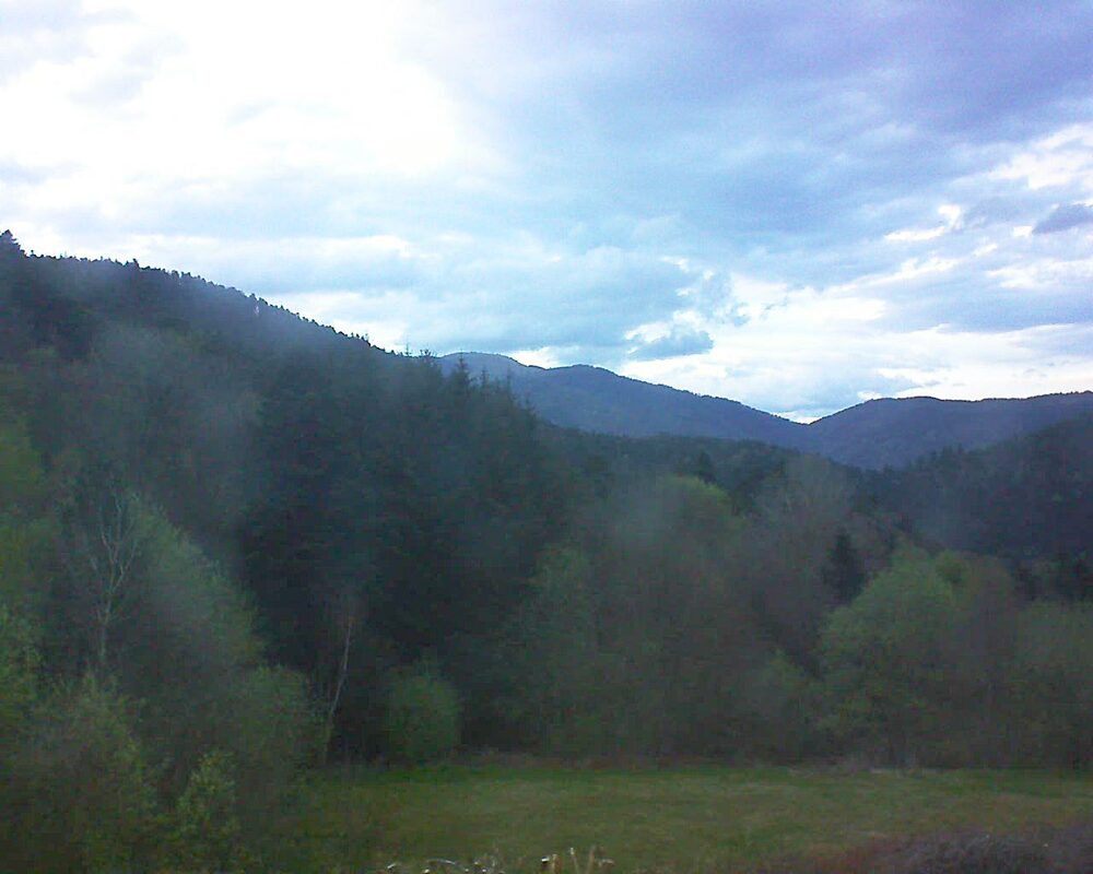 Le petit ballon vu depuis le Domaine Langmatt à Murbach le 15.04.2025 à 20:15 Le petit ballon (Alsace, Vosges) le 15.04.2025 à 20:15