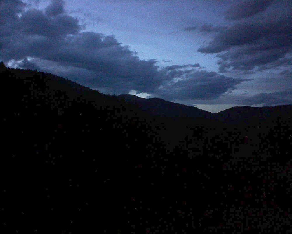 Le petit ballon vu depuis le Domaine Langmatt à Murbach le 15.04.2025 à 20:45 Le petit ballon (Alsace, Vosges) le 15.04.2025 à 20:45