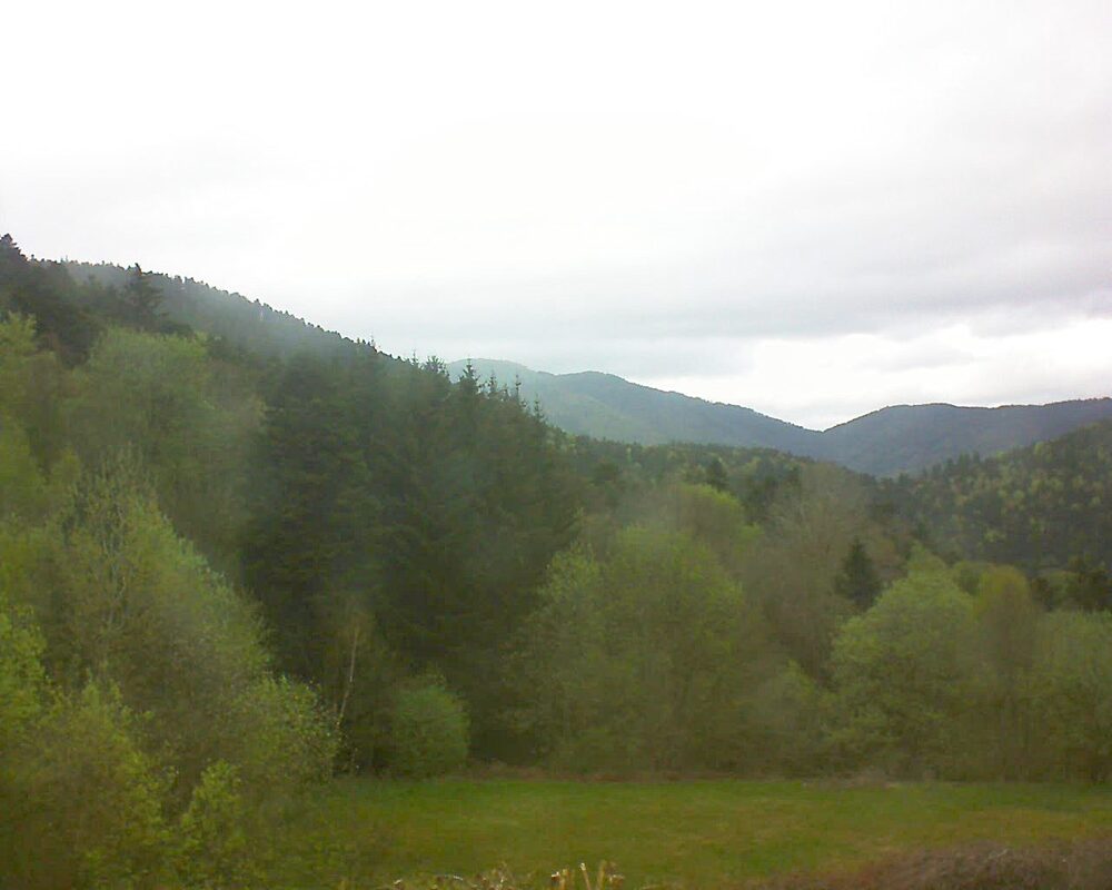 Le petit ballon vu depuis le Domaine Langmatt à Murbach le 23.04.2025 à 19:15 Le petit ballon (Alsace, Vosges) le 23.04.2025 à 19:15