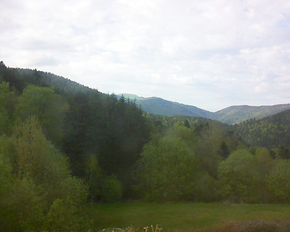 Le petit ballon vu depuis le Domaine Langmatt à Murbach le 27.04.2025 à 17:45 Le petit ballon (Alsace, Vosges) le 27.04.2025 à 17:45