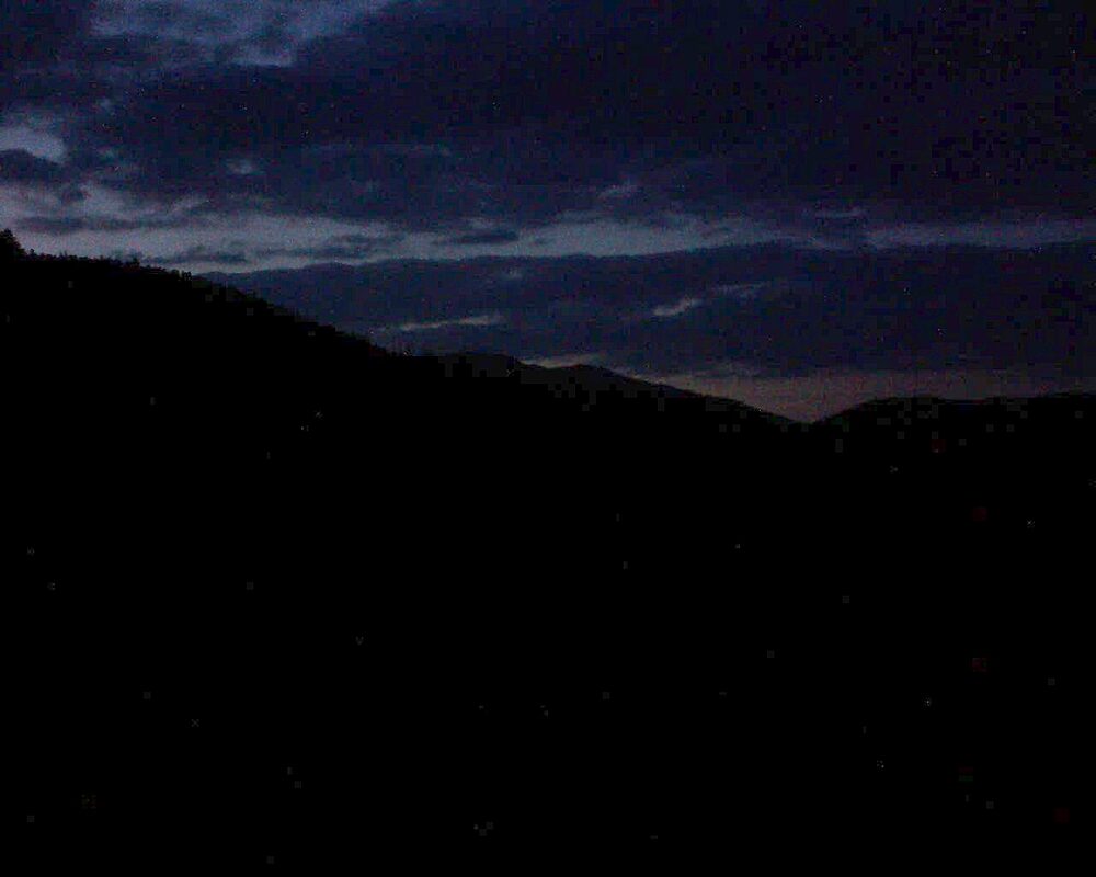 Le petit ballon vu depuis le Domaine Langmatt à Murbach le 09.05.2025 à 21:30 Le petit ballon (Alsace, Vosges) le 09.05.2025 à 21:30