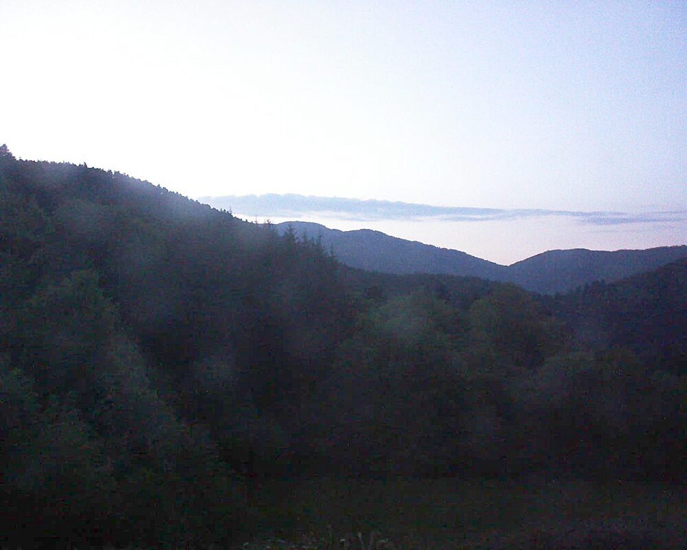 Le petit ballon vu depuis le Domaine Langmatt à Murbach le 10.05.2025 à 21:15 Le petit ballon (Alsace, Vosges) le 10.05.2025 à 21:15