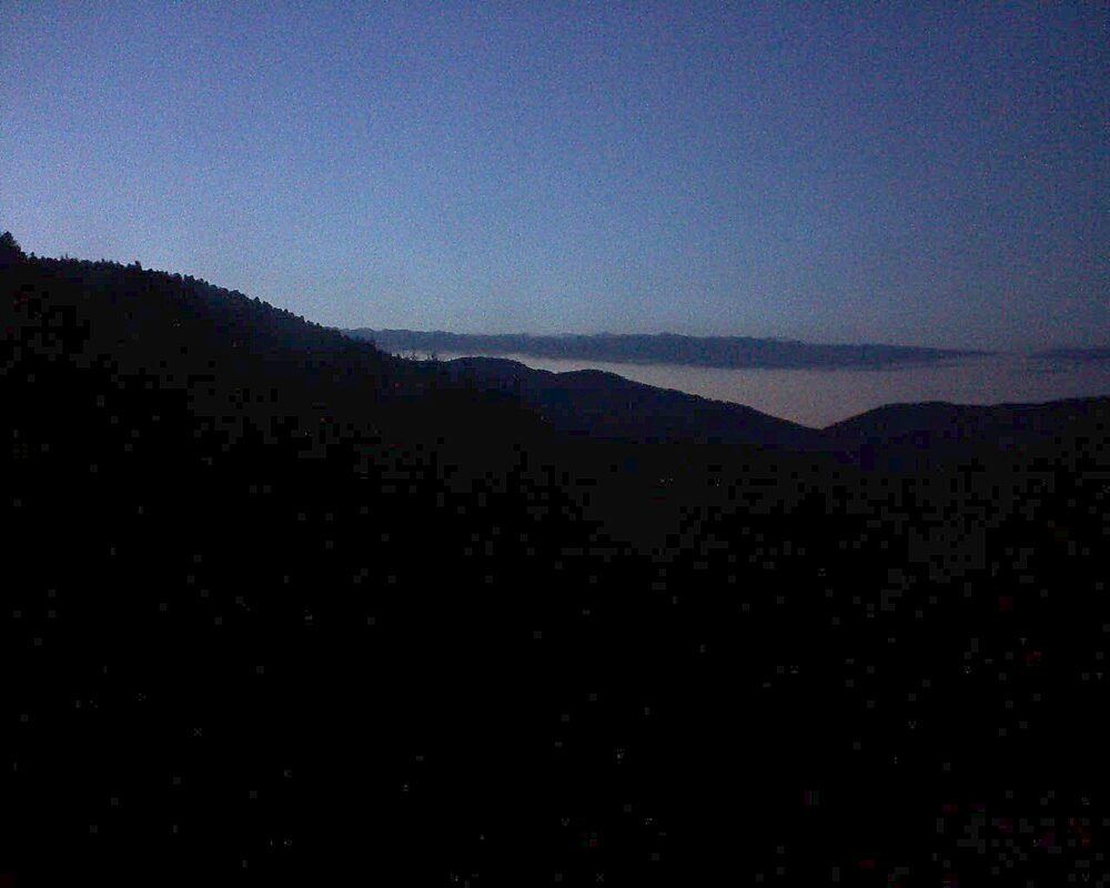 Le petit ballon vu depuis le Domaine Langmatt à Murbach le 10.05.2025 à 21:30 Le petit ballon (Alsace, Vosges) le 10.05.2025 à 21:30