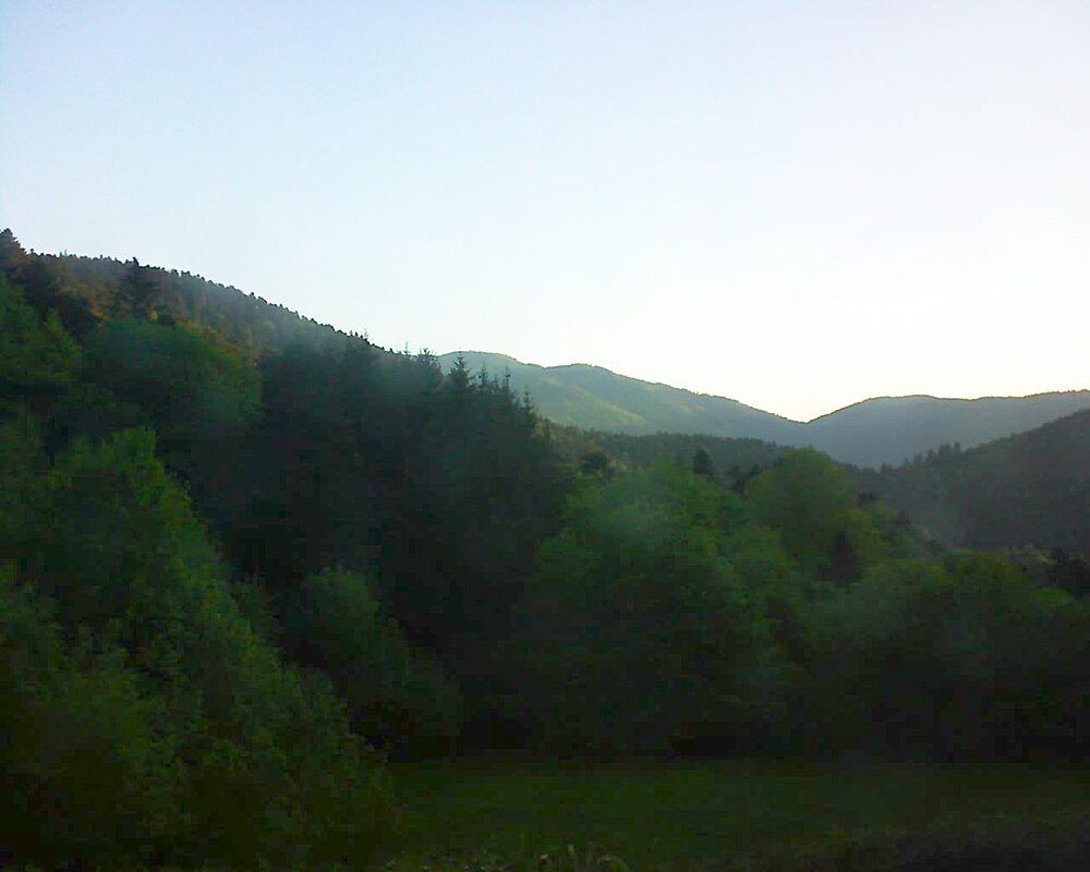 Le petit ballon vu depuis le Domaine Langmatt à Murbach le 11.05.2025 à 06:30 Le petit ballon (Alsace, Vosges) le 11.05.2025 à 06:30