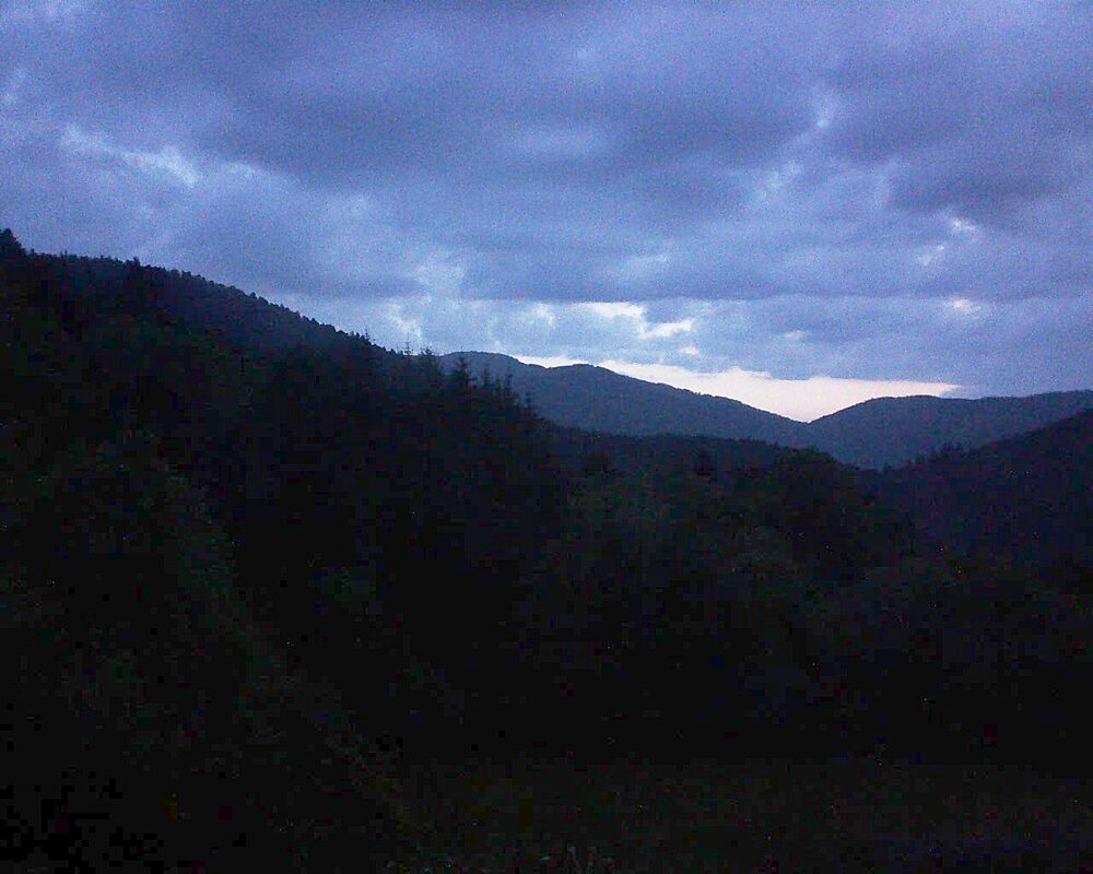Le petit ballon vu depuis le Domaine Langmatt à Murbach le 18.05.2025 à 05:30 Le petit ballon (Alsace, Vosges) le 18.05.2025 à 05:30