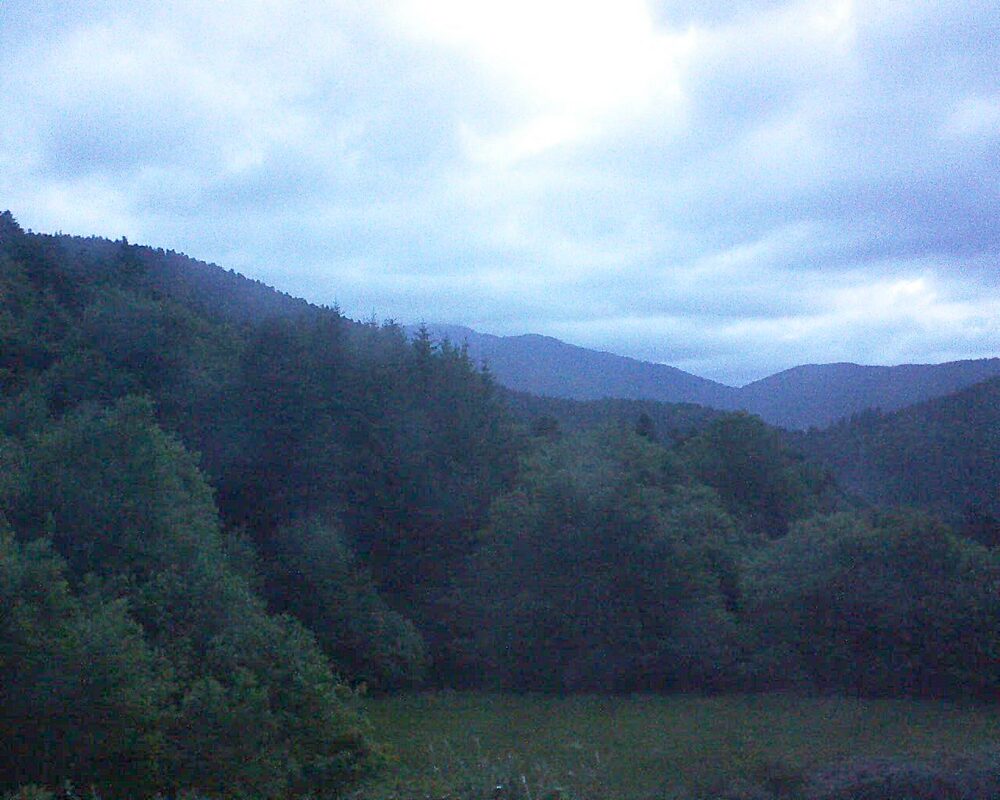 Le petit ballon vu depuis le Domaine Langmatt à Murbach le 28.05.2025 à 05:30 Le petit ballon (Alsace, Vosges) le 28.05.2025 à 05:30