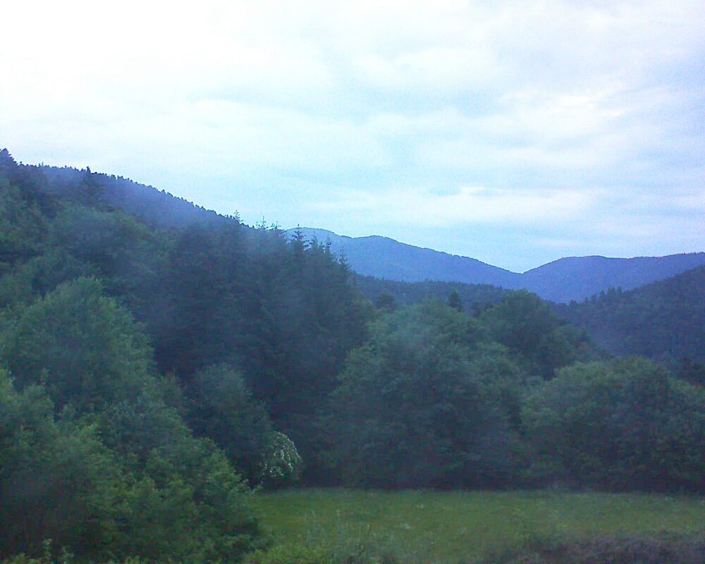 Le petit ballon vu depuis le Domaine Langmatt à Murbach le 04.06.2025 à 05:45 Le petit ballon (Alsace, Vosges) le 04.06.2025 à 05:45