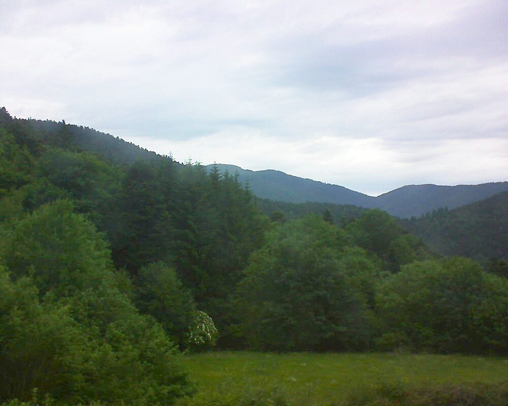 Le petit ballon vu depuis le Domaine Langmatt à Murbach le 04.06.2025 à 06:30 Le petit ballon (Alsace, Vosges) le 04.06.2025 à 06:30