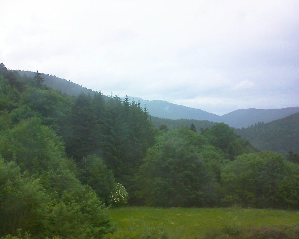 Le petit ballon vu depuis le Domaine Langmatt à Murbach le 04.06.2025 à 20:30 Le petit ballon (Alsace, Vosges) le 04.06.2025 à 20:30
