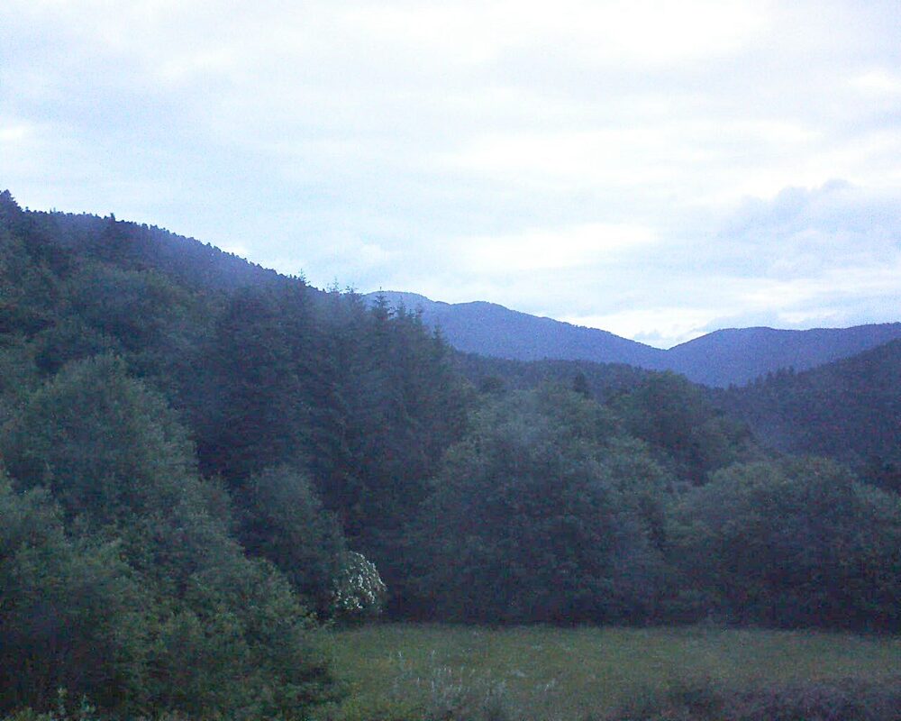 Le petit ballon vu depuis le Domaine Langmatt à Murbach le 05.06.2025 à 05:30 Le petit ballon (Alsace, Vosges) le 05.06.2025 à 05:30