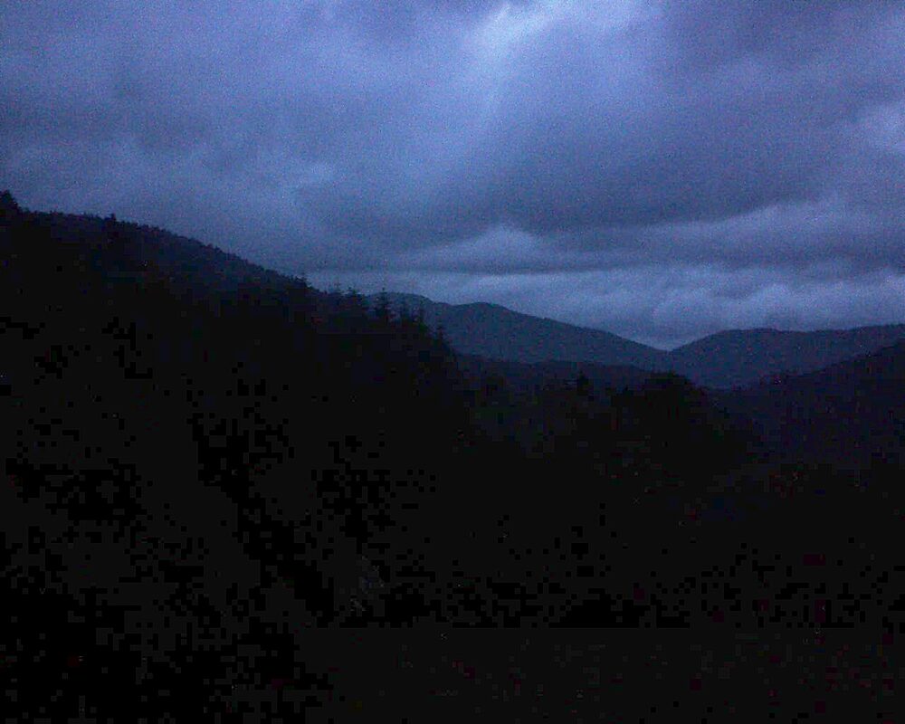 Le petit ballon vu depuis le Domaine Langmatt à Murbach le 08.06.2025 à 05:15 Le petit ballon (Alsace, Vosges) le 08.06.2025 à 05:15
