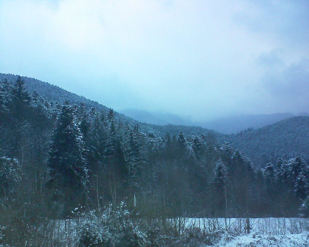 Le petit ballon vu depuis le Domaine Langmatt à Murbach le 20.03.2018 à 18:30 Le petit ballon (Alsace, Vosges) le 20.03.2018 à 18:30