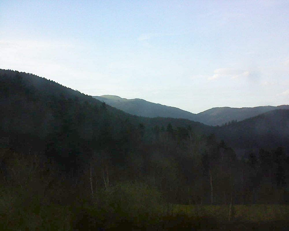 Le petit ballon vu depuis le Domaine Langmatt à Murbach le 03.04.2018 à 18:45 Le petit ballon (Alsace, Vosges) le 03.04.2018 à 18:45