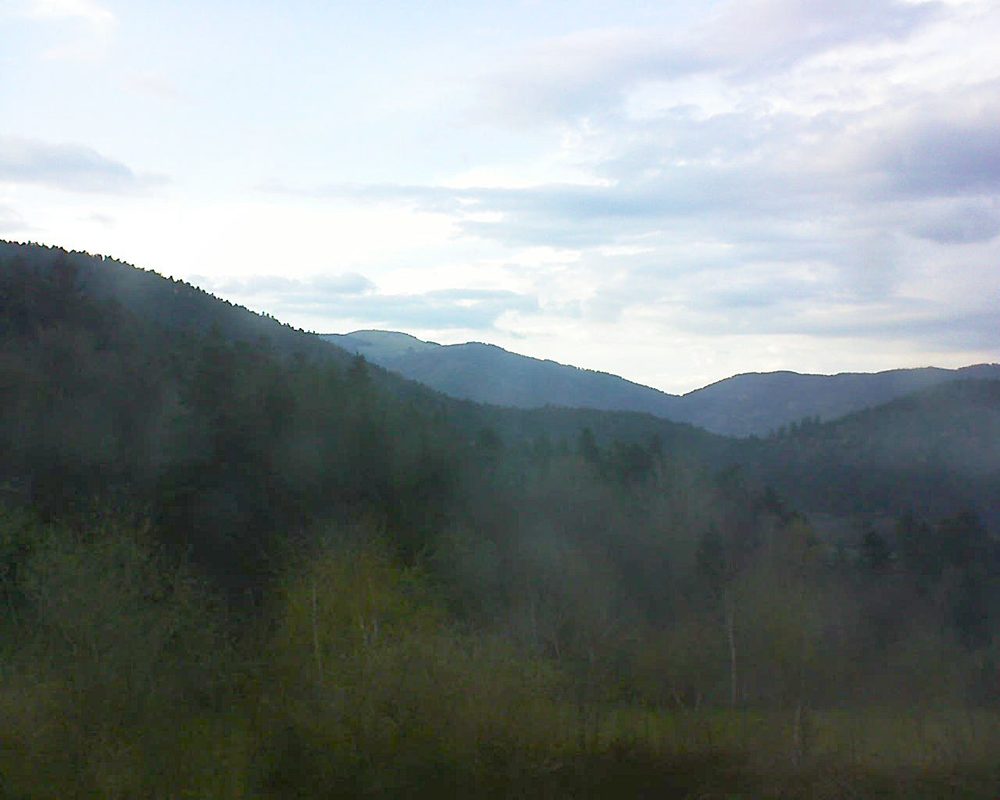 Le petit ballon vu depuis le Domaine Langmatt à Murbach le 16.04.2018 à 19:15 Le petit ballon (Alsace, Vosges) le 16.04.2018 à 19:15