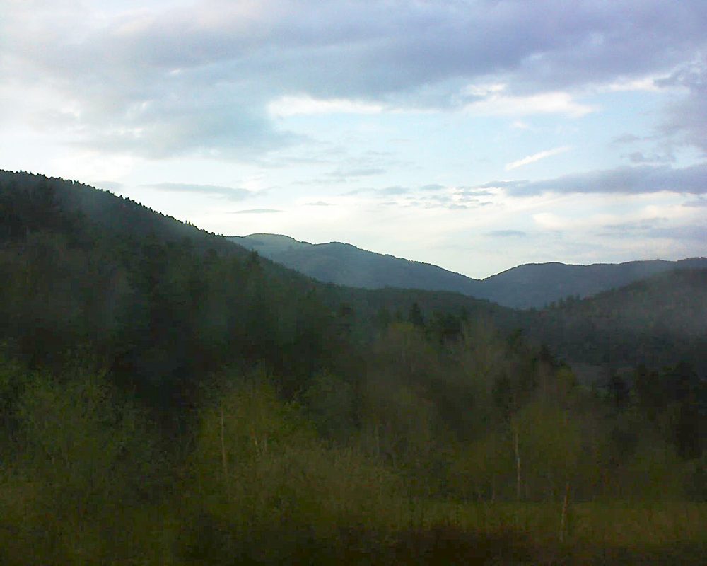 Le petit ballon vu depuis le Domaine Langmatt à Murbach le 16.04.2018 à 19:45 Le petit ballon (Alsace, Vosges) le 16.04.2018 à 19:45