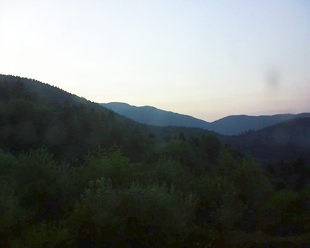 Le petit ballon vu depuis le Domaine Langmatt à Murbach le 30.06.2018 à 21:45 Le petit ballon (Alsace, Vosges) le 30.06.2018 à 21:45